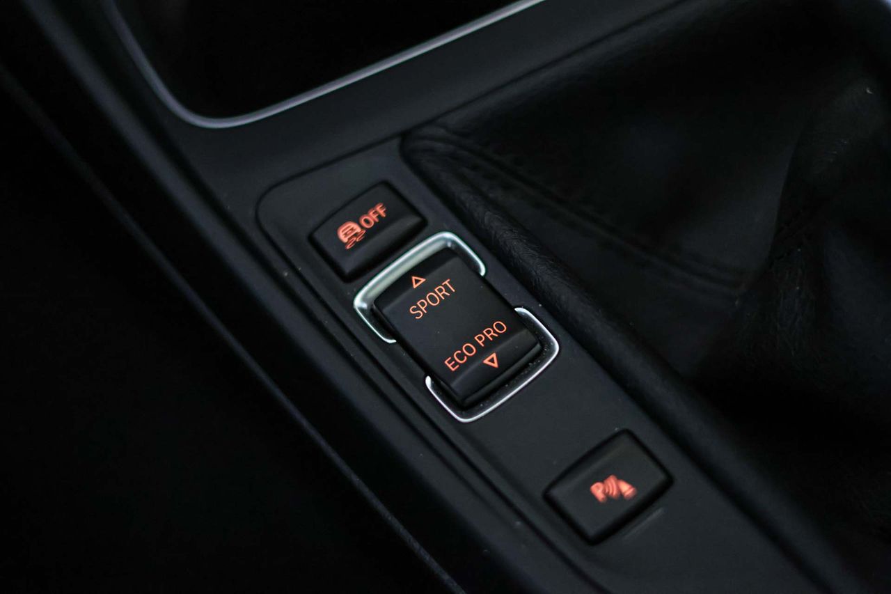 BMW Serie 1 116d **Techo solar** - Foto 48