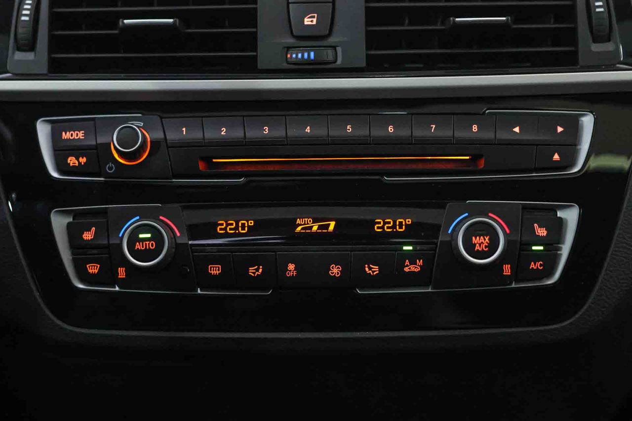 BMW Serie 1 116d **Techo solar** - Foto 49