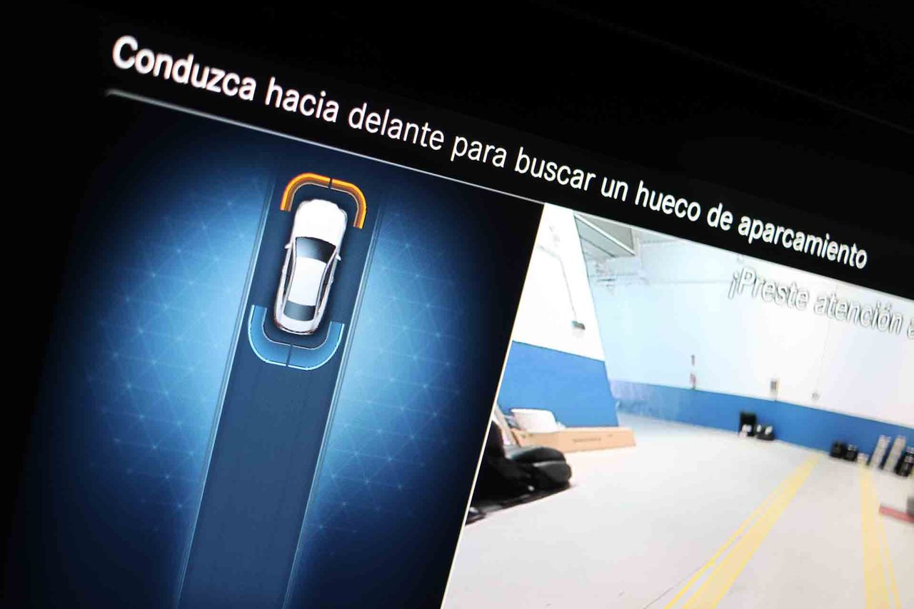 Mercedes Clase E E 220 d Coupé AMG Line **Techo solar** - Foto 70