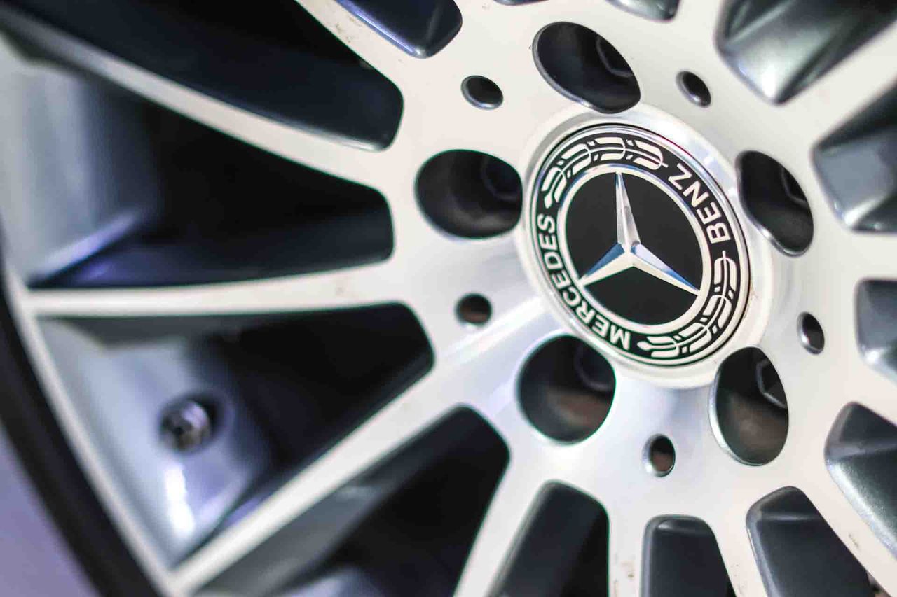 Mercedes Clase E E 220 d Coupé AMG Line **Techo solar** - Foto 23
