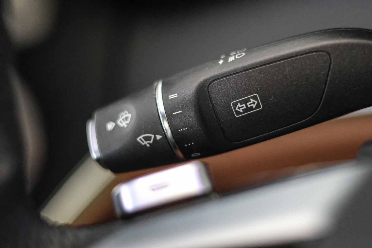Mercedes Clase E E 220 d Coupé AMG Line **Techo solar** - Foto 43