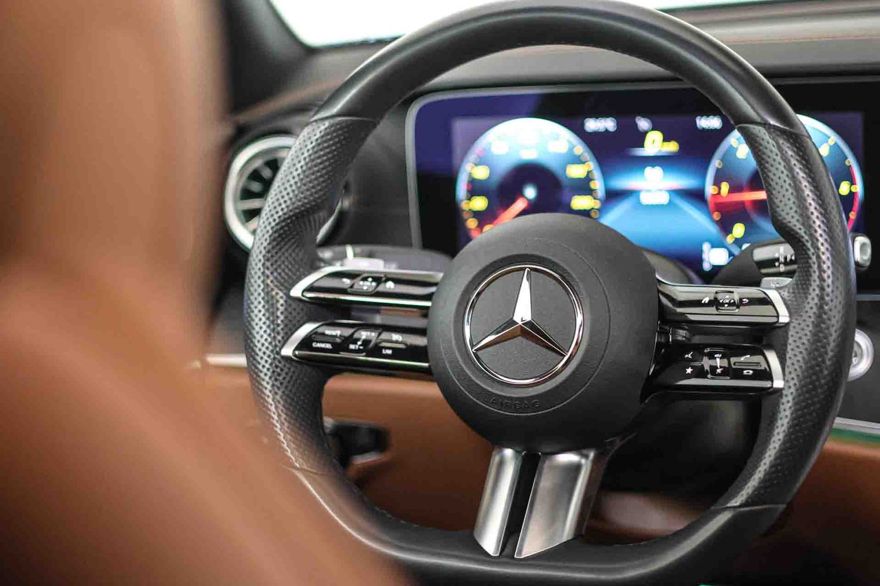 Mercedes Clase E E 220 d Coupé AMG Line **Techo solar** - Foto 40