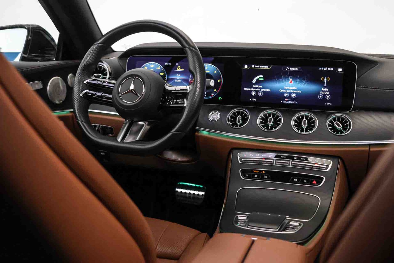 Mercedes Clase E E 220 d Coupé AMG Line **Techo solar** - Foto 39