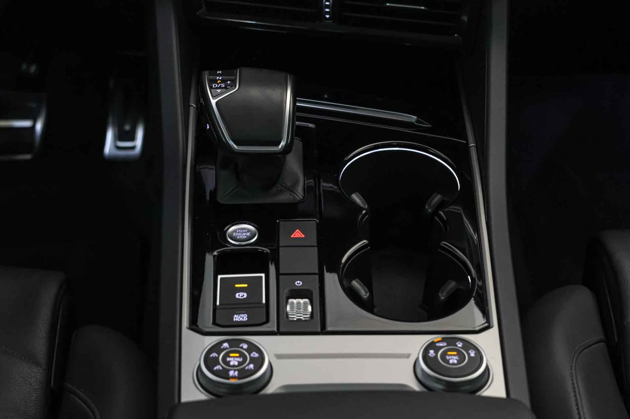 Volkswagen Touareg R-Line 3.0 TDI 170kW (231CV) Tip 4Motion **Techo panorámico** - Foto 43