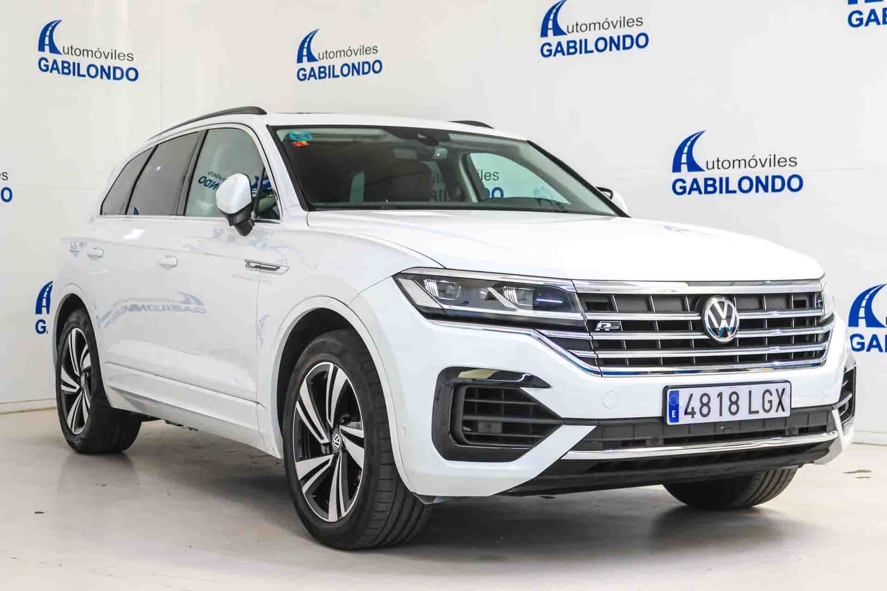 Volkswagen Touareg R-Line 3.0 TDI 170kW (231CV) Tip 4Motion **Techo panorámico** - Foto 4