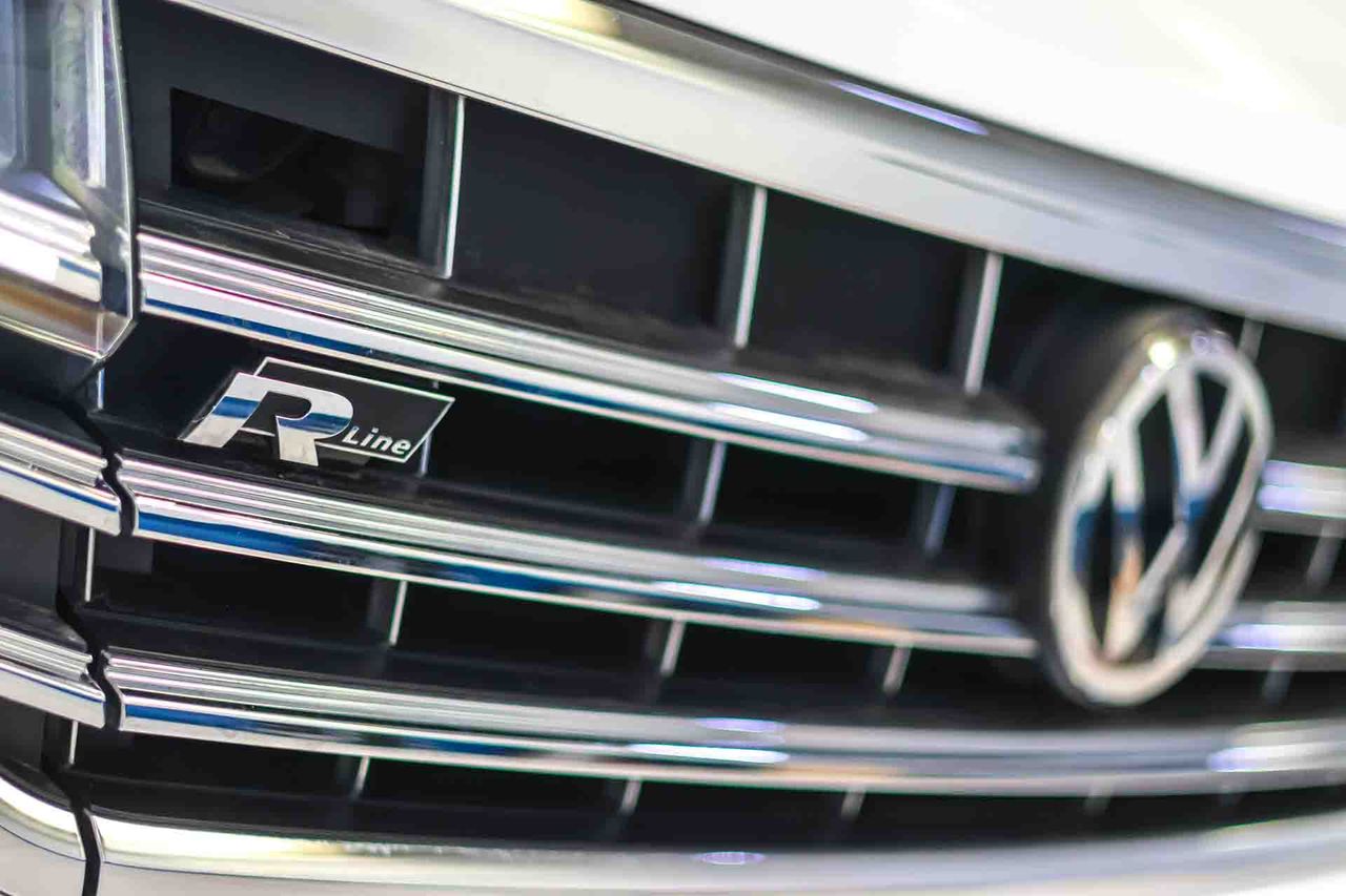 Volkswagen Touareg R-Line 3.0 TDI 170kW (231CV) Tip 4Motion **Techo panorámico** - Foto 9