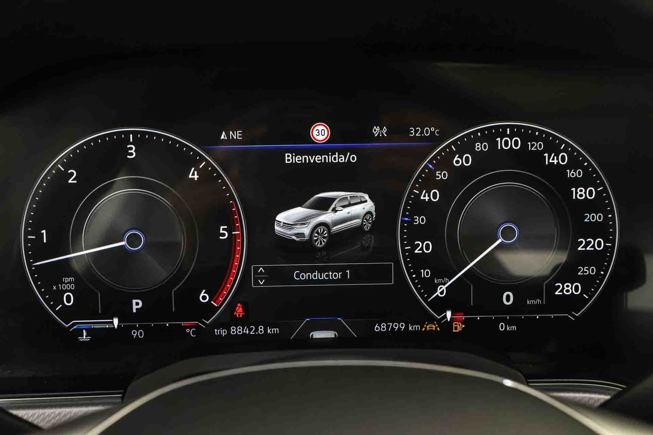 Volkswagen Touareg R-Line 3.0 TDI 170kW (231CV) Tip 4Motion **Techo panorámico** - Foto 42