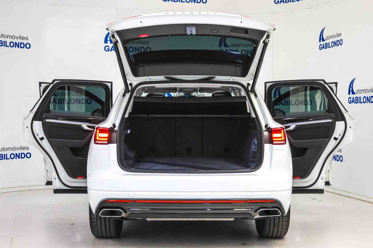 Volkswagen Touareg R-Line 3.0 TDI 170kW (231CV) Tip 4Motion **Techo panorámico** - Foto 24