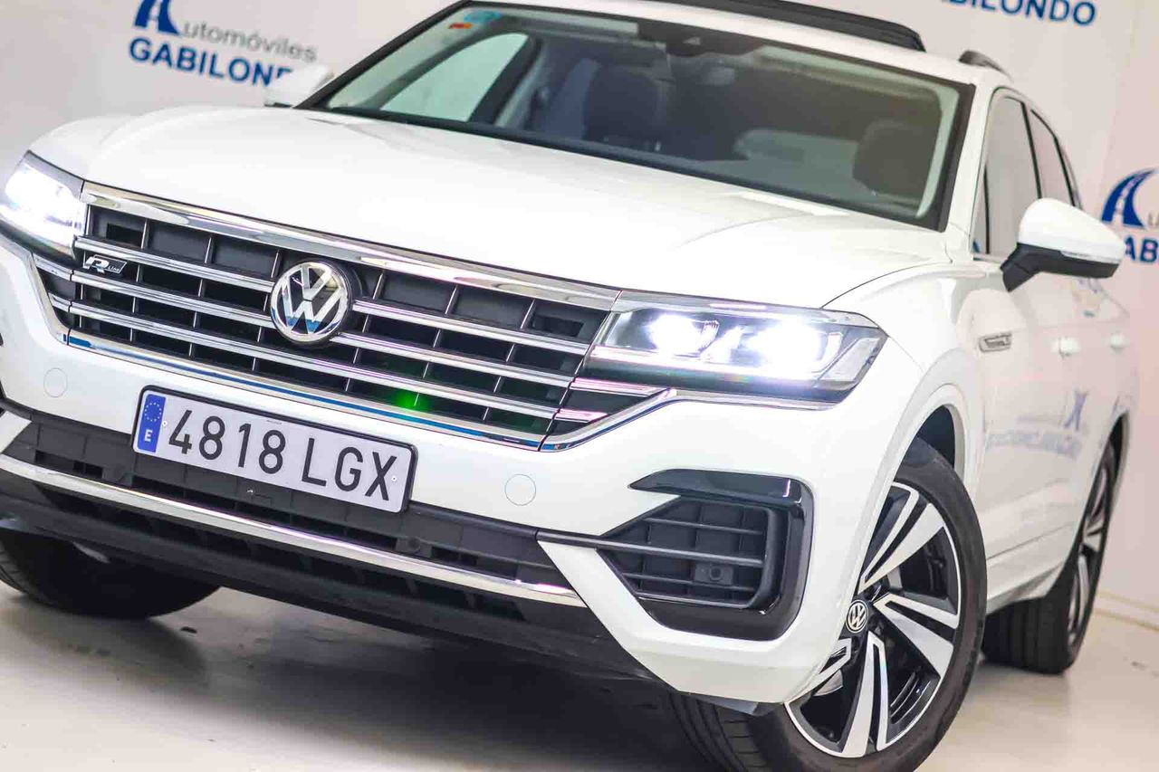 Volkswagen Touareg R-Line 3.0 TDI 170kW (231CV) Tip 4Motion **Techo panorámico** - Foto 25