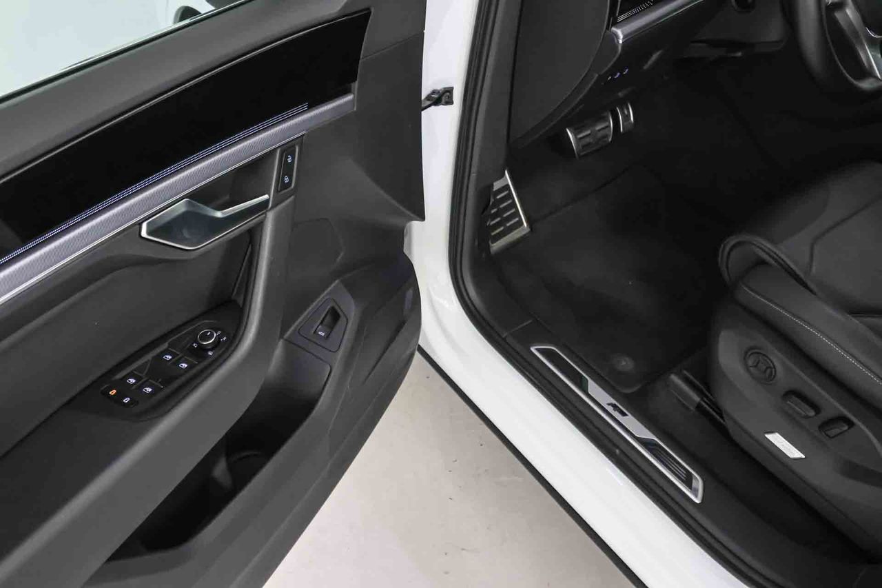 Volkswagen Touareg R-Line 3.0 TDI 170kW (231CV) Tip 4Motion **Techo panorámico** - Foto 30