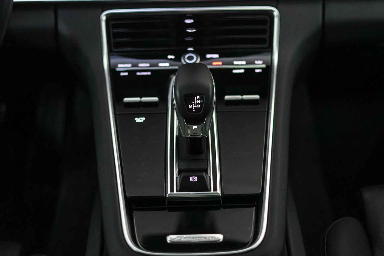 Porsche Panamera 4 E-Hybrid Platinum Edition **Techo panorámico** - Foto 50