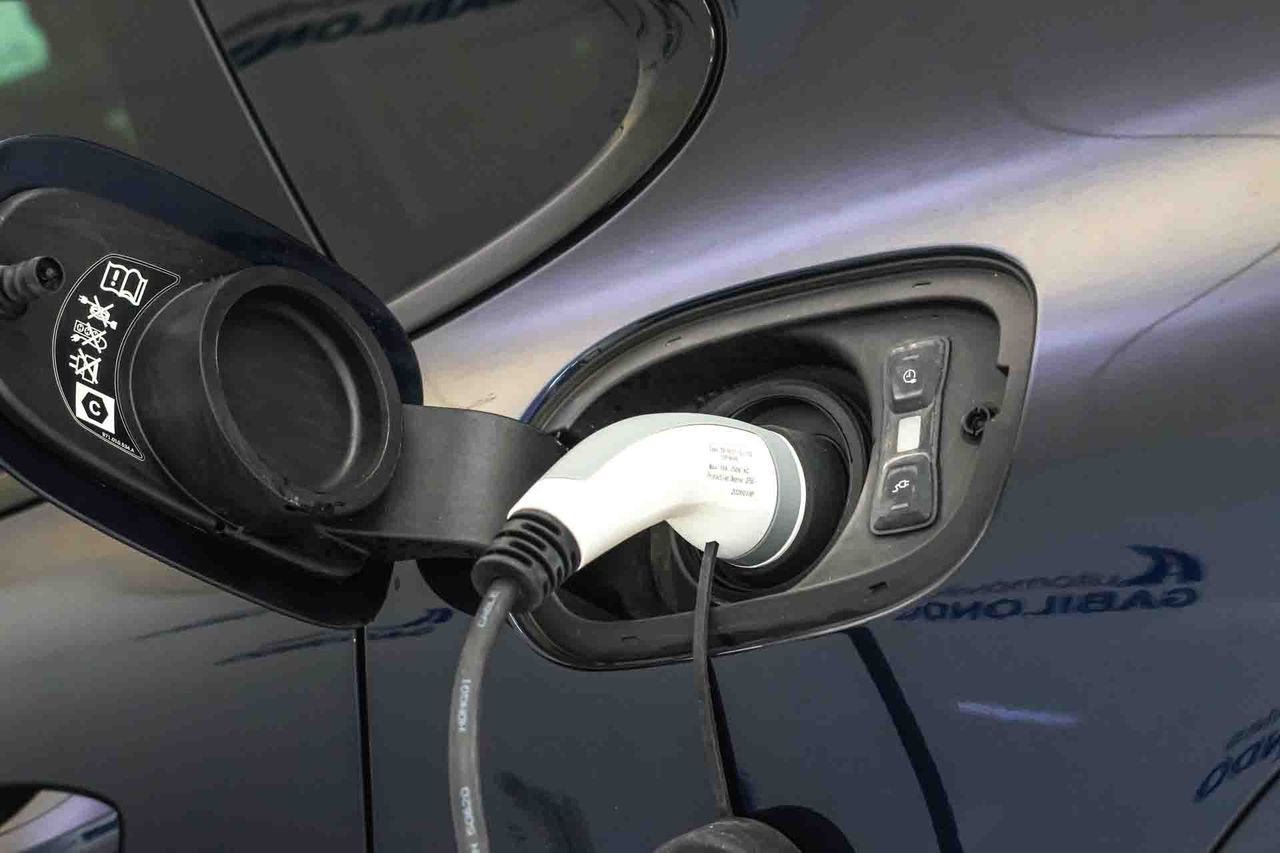 Porsche Panamera 4 E-Hybrid Platinum Edition **Techo panorámico** - Foto 10