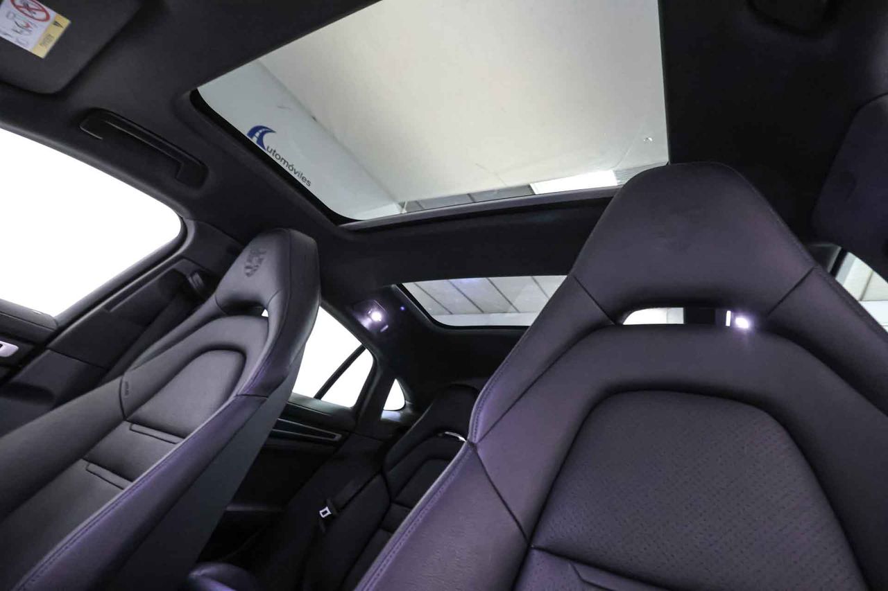 Porsche Panamera 4 E-Hybrid Platinum Edition **Techo panorámico** - Foto 35