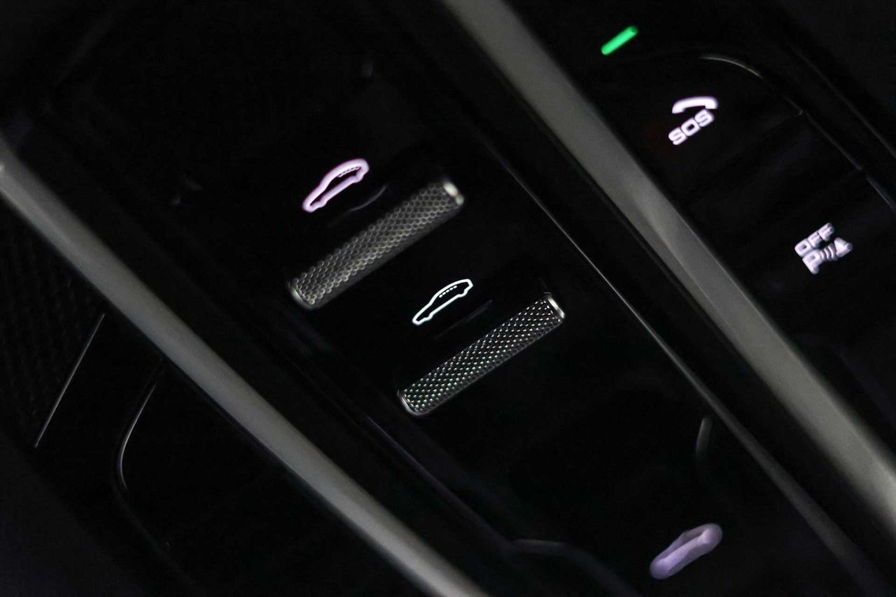 Porsche Panamera 4 E-Hybrid Platinum Edition **Techo panorámico** - Foto 53