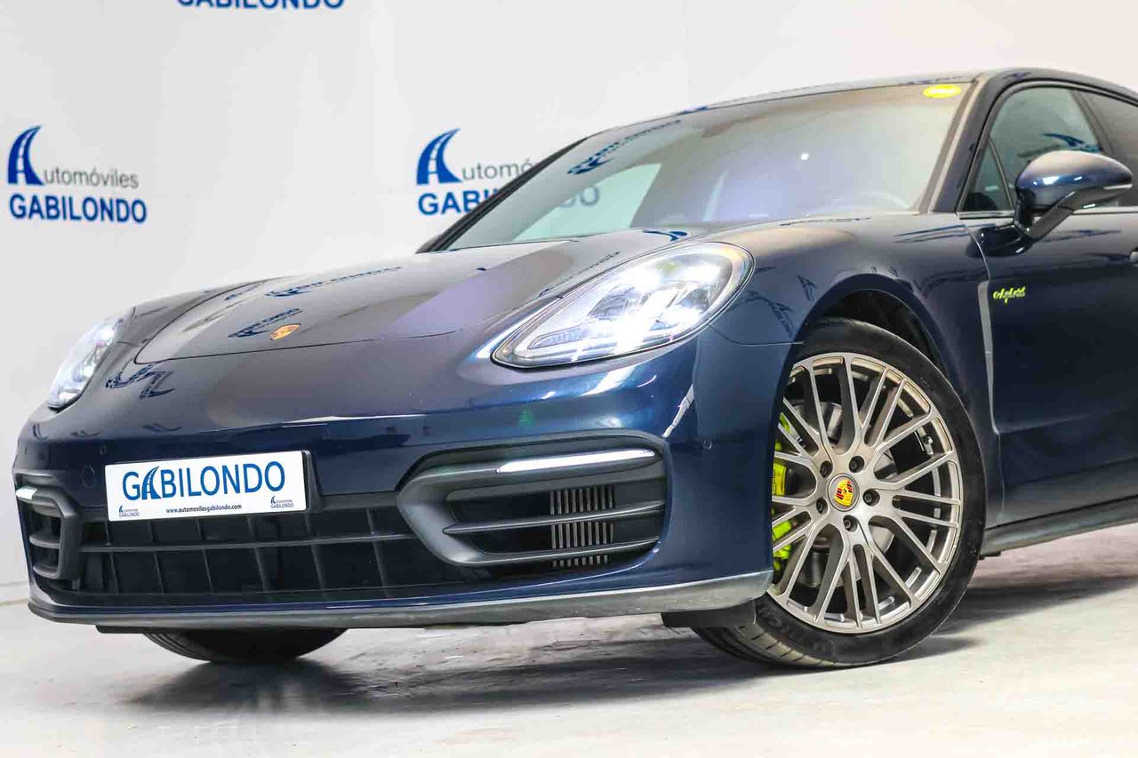 Porsche Panamera 4 E-Hybrid Platinum Edition **Techo panorámico** - Foto 31