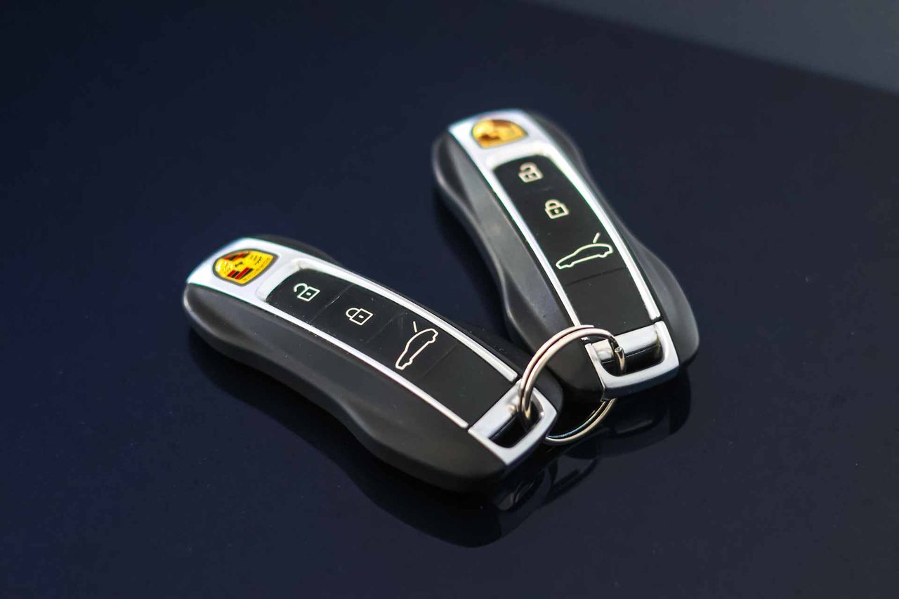 Porsche Panamera 4 E-Hybrid Platinum Edition **Techo panorámico** - Foto 78