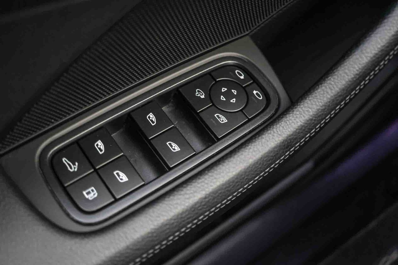 Porsche Panamera 4 E-Hybrid Platinum Edition **Techo panorámico** - Foto 37