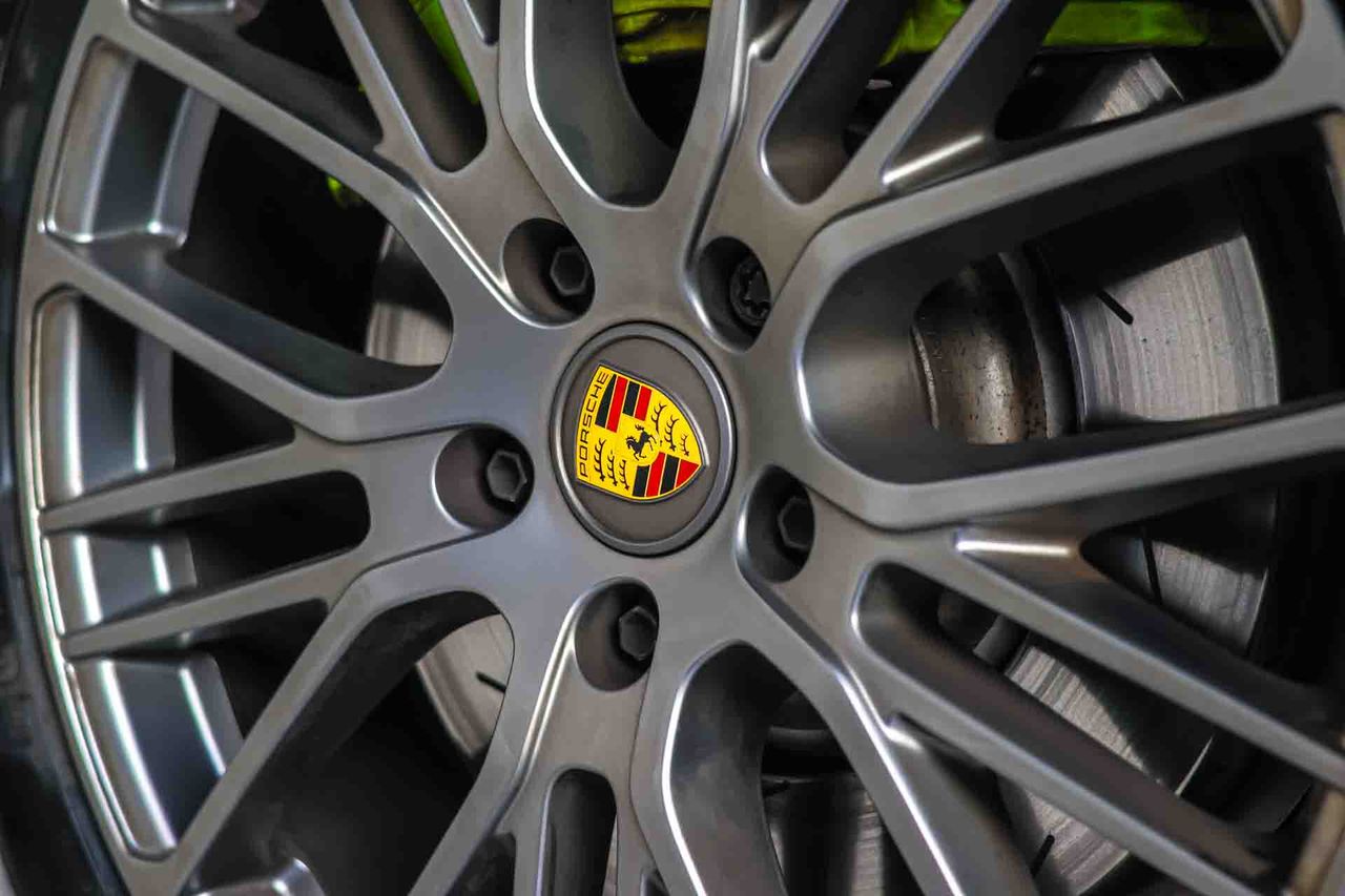 Porsche Panamera 4 E-Hybrid Platinum Edition **Techo panorámico** - Foto 23