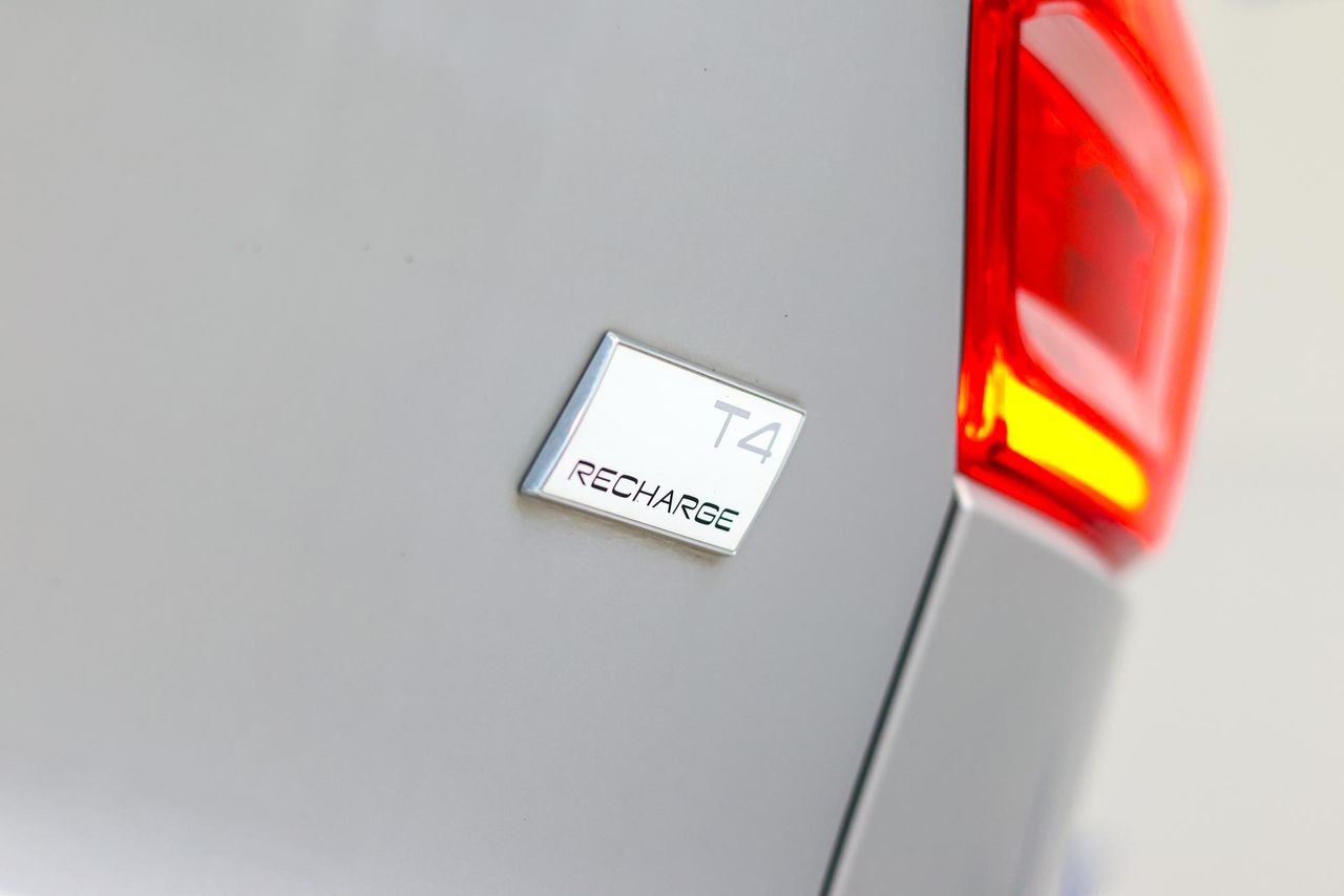 Volvo XC40 1.5 T4 Recharge PHEV Essential Auto - Foto 20