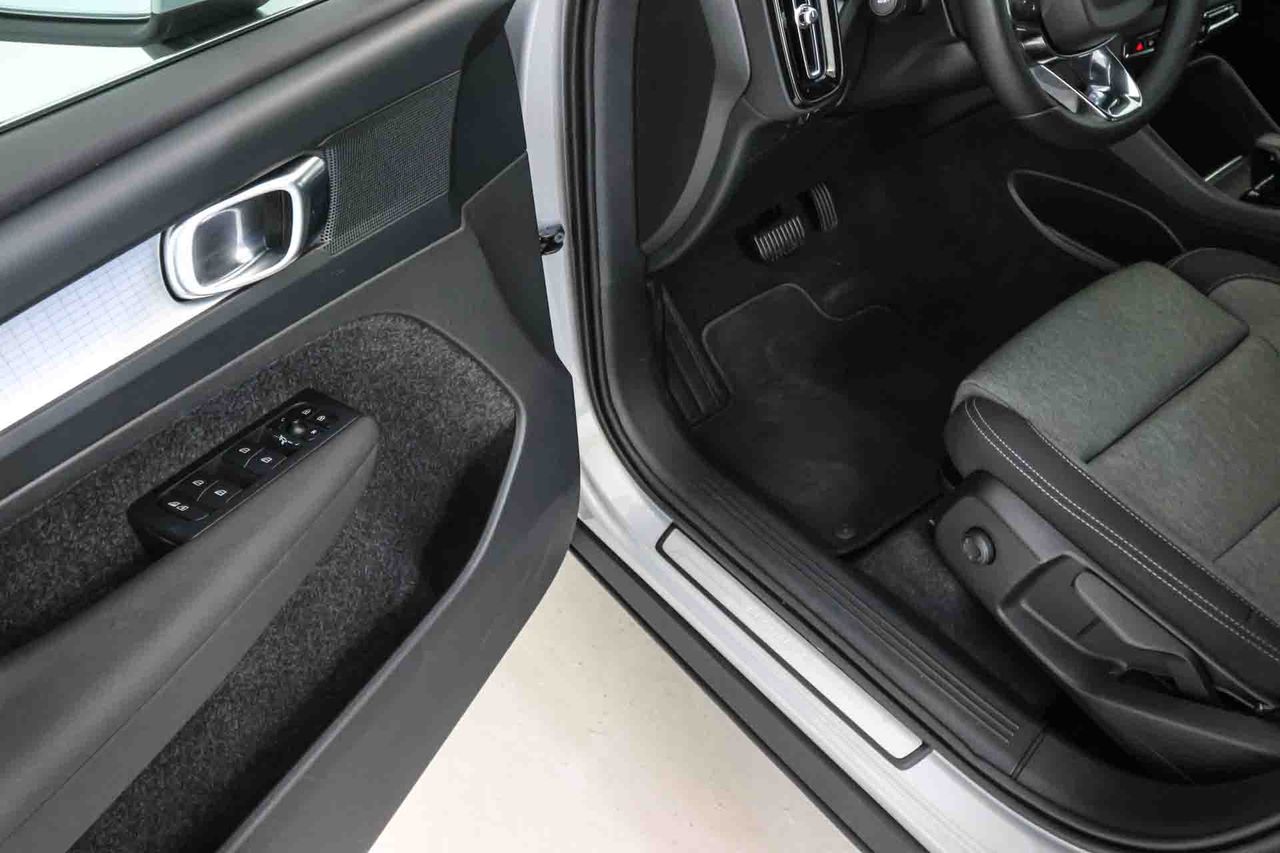 Volvo XC40 1.5 T4 Recharge PHEV Essential Auto - Foto 33
