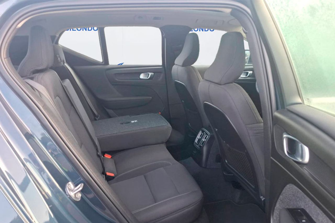 Volvo XC40 1.5 T4 Twin Recharge Core Auto - Foto 7