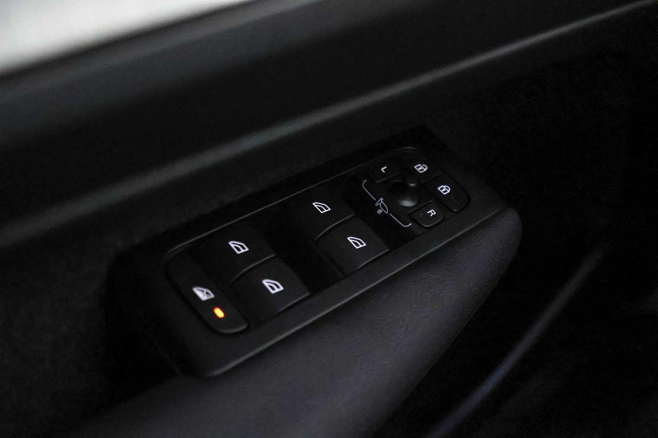 Volvo XC40 1.5 T4 Twin Recharge Core Auto - Foto 37