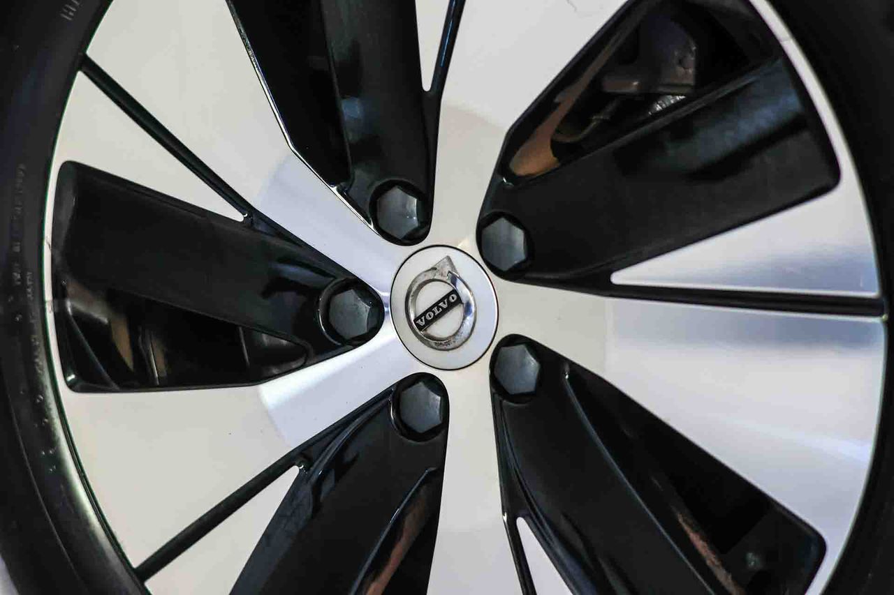 Volvo XC40 1.5 T4 Twin Recharge Core Auto - Foto 26