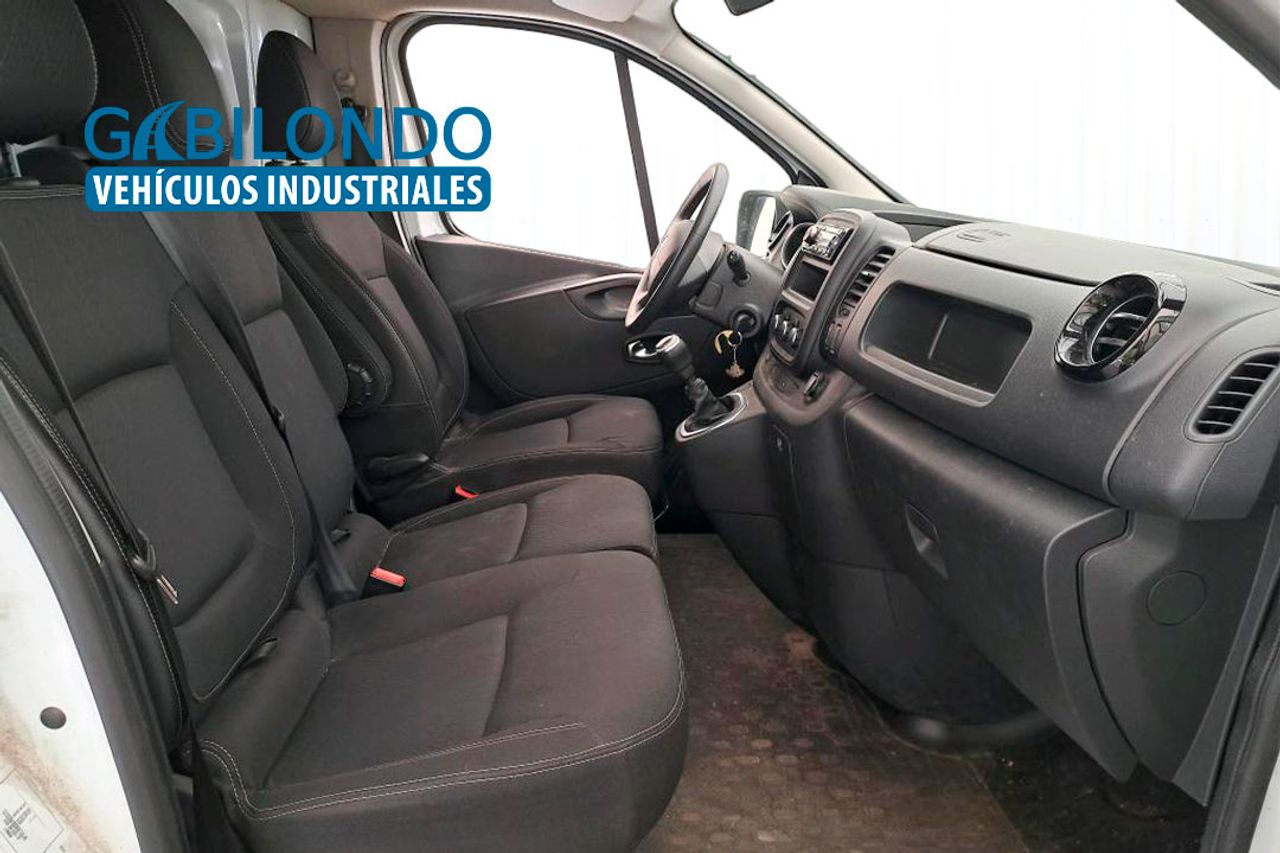 Renault Trafic Furgón L2H2 1.2t 2.0 dCi 145 CV - Foto 3