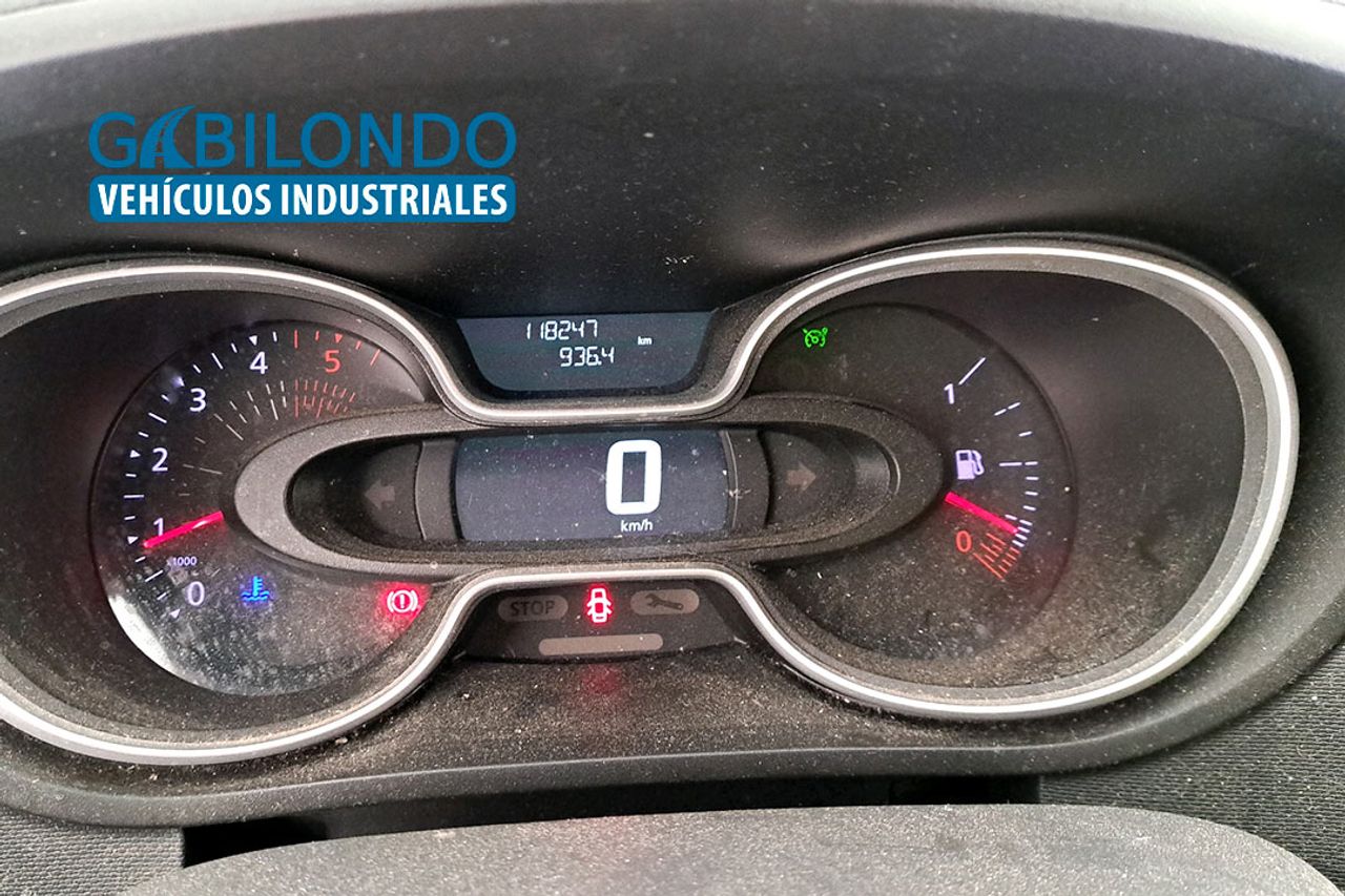 Renault Trafic Furgón L2H2 1.2t 2.0 dCi 145 CV - Foto 4