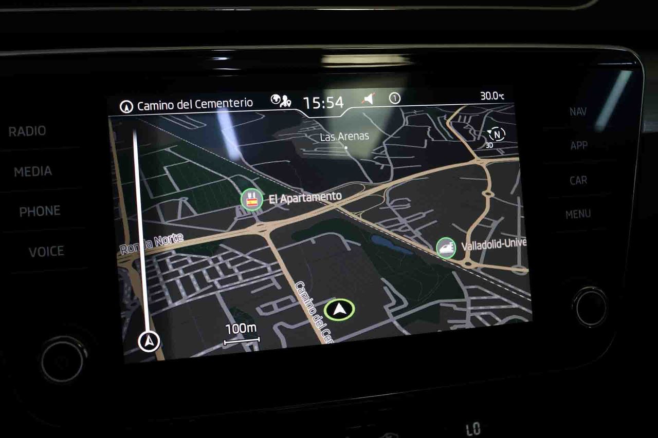 Skoda Superb Combi 2.0 TDI 110kW (150CV) DSG Ambition **Techo panorámico** - Foto 52