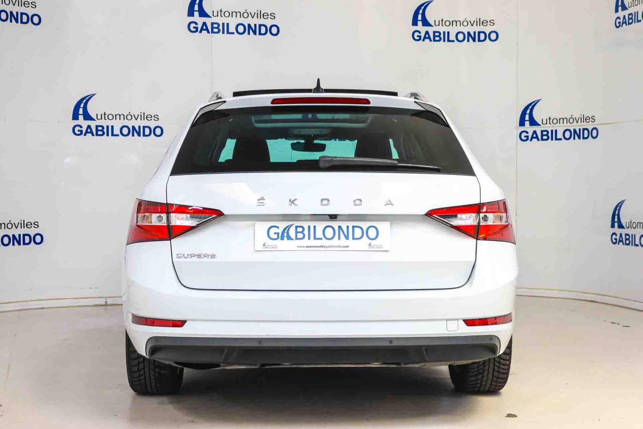 Skoda Superb Combi 2.0 TDI 110kW (150CV) DSG Ambition **Techo panorámico** - Foto 5