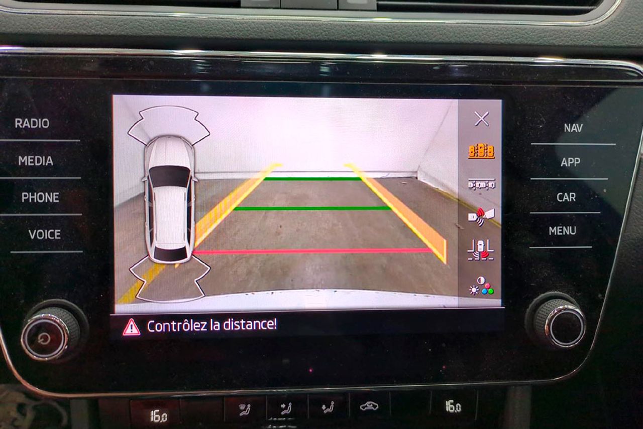 Skoda Superb Combi 2.0 TDI 110kW (150CV) DSG Ambition **Techo panorámico** - Foto 7
