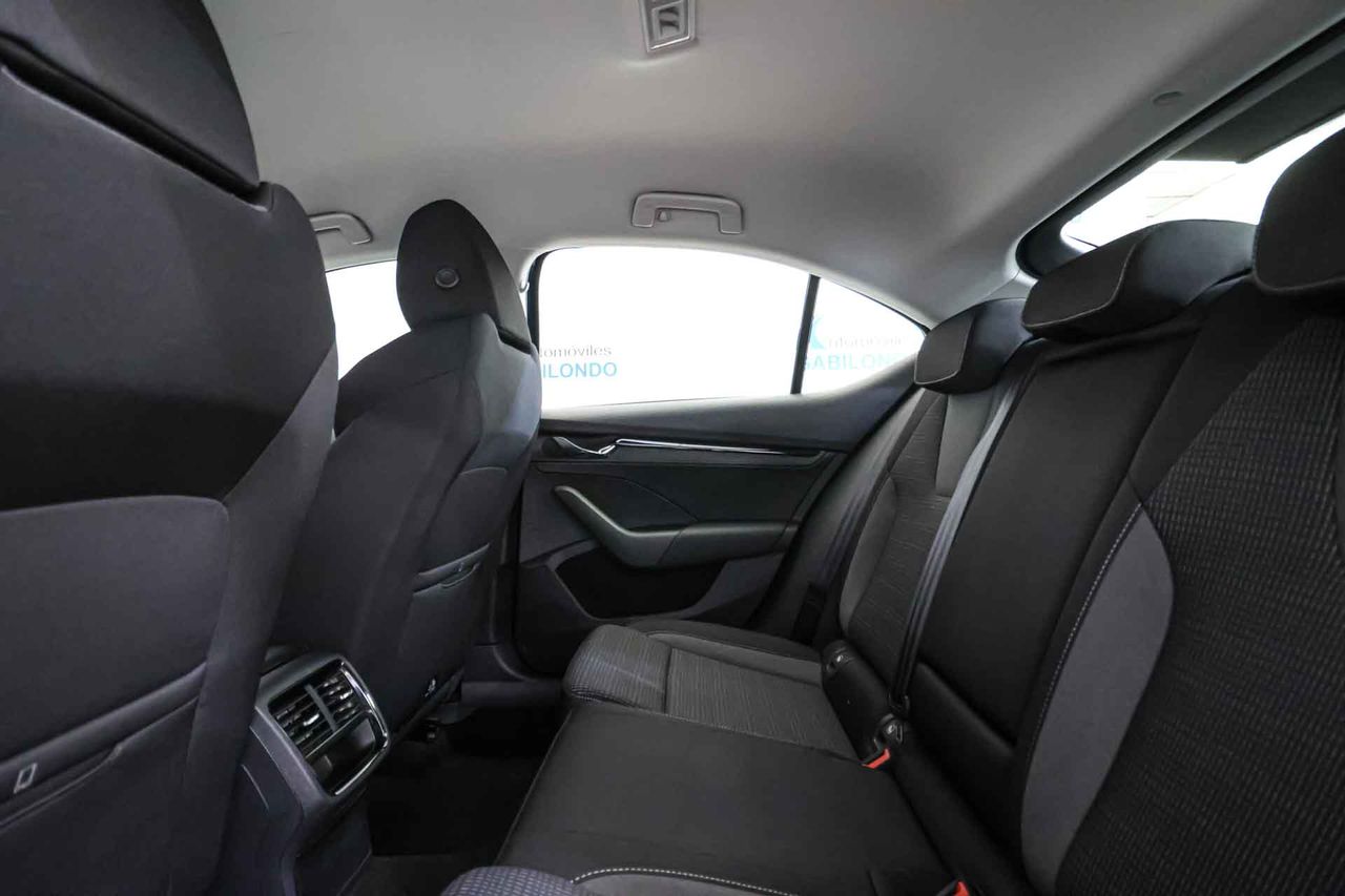 Skoda Octavia 1.4 TSI 110kW/150kW DSG PHEV Ambition - Foto 54