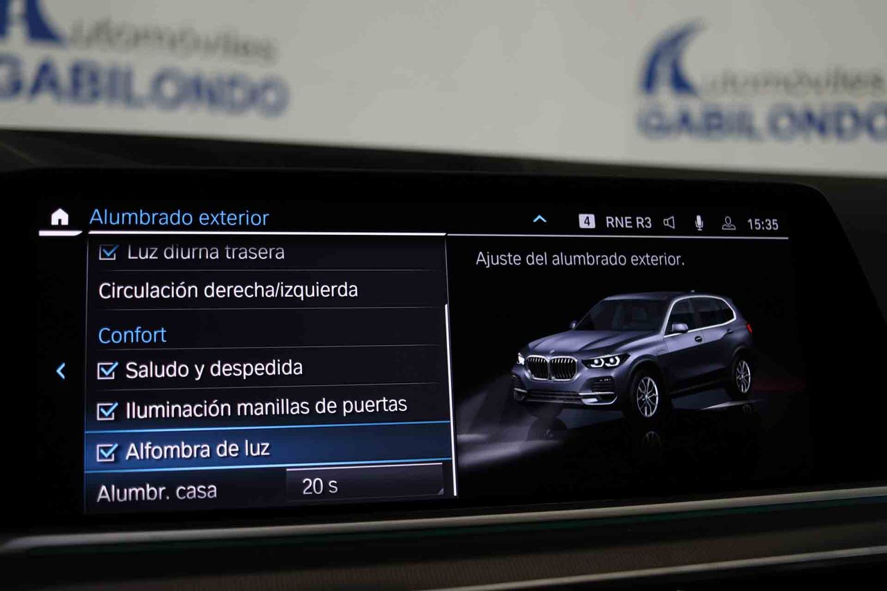 BMW X5 xDrive45e - Foto 51