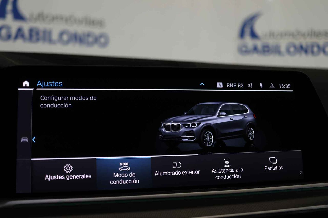 BMW X5 xDrive45e - Foto 50