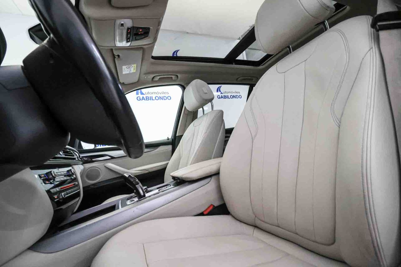 BMW X5 xDrive30d **Techo panorámico** - Foto 32