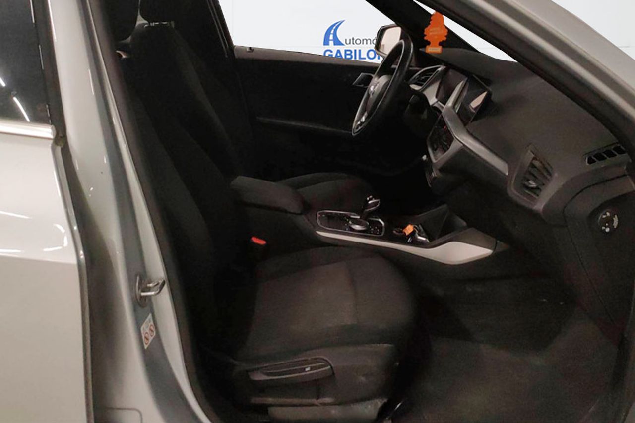 BMW Serie 1 118d Business Auto. - Foto 6