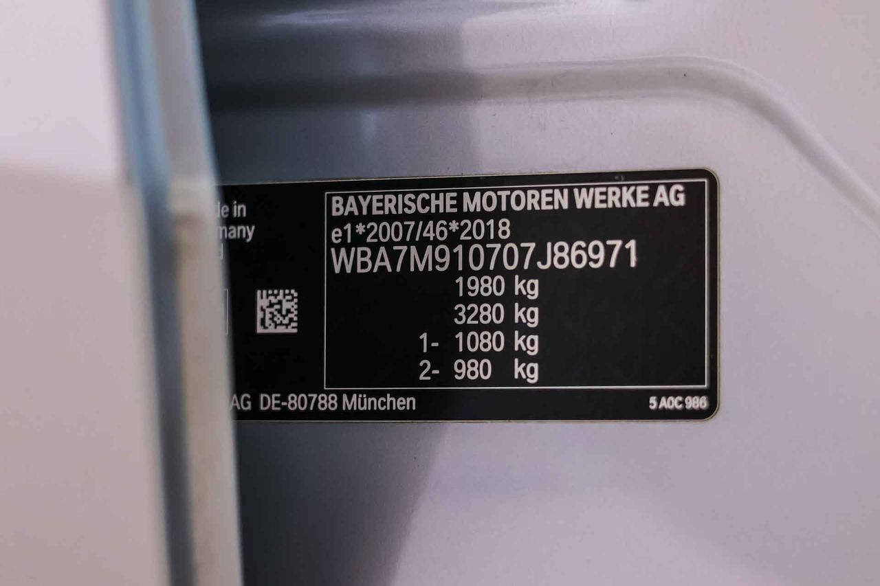BMW Serie 1 118d Business Auto. - Foto 8