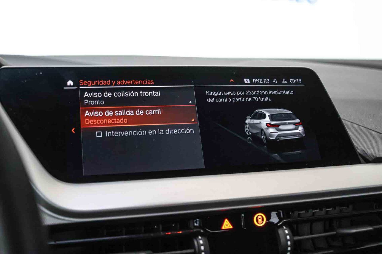 BMW Serie 1 118d Business Auto. - Foto 57