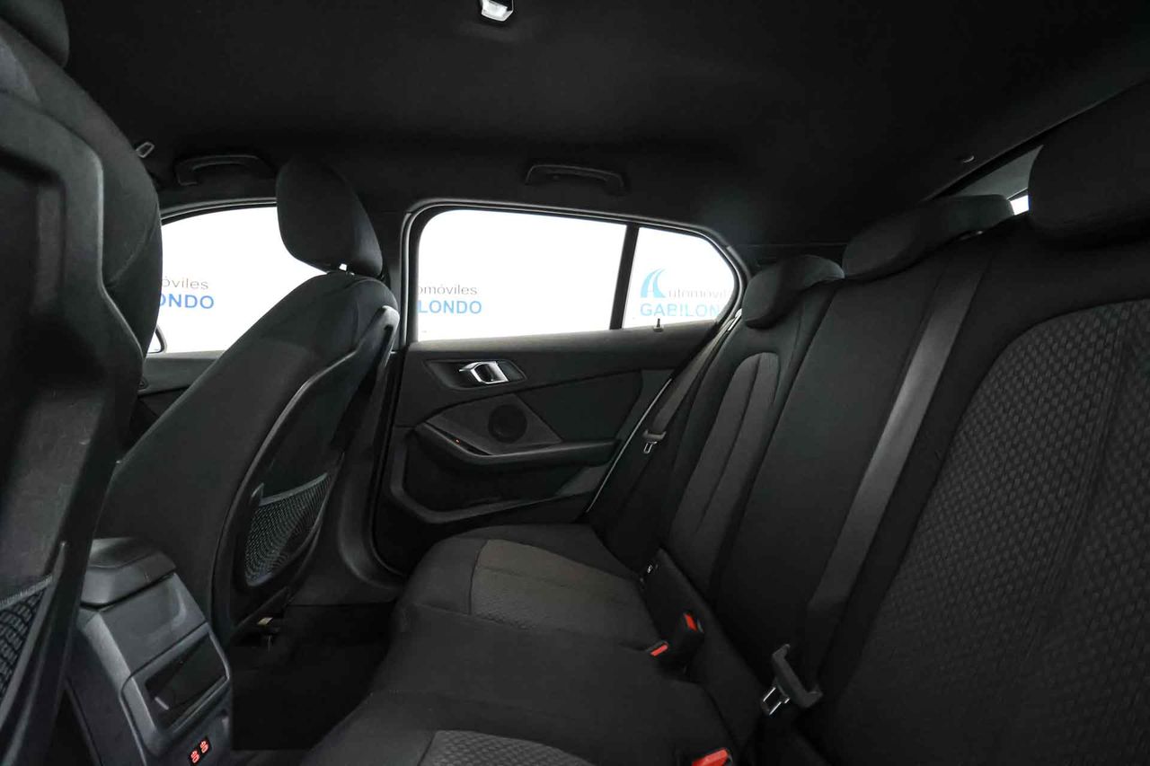 BMW Serie 1 118d Business Auto. - Foto 47