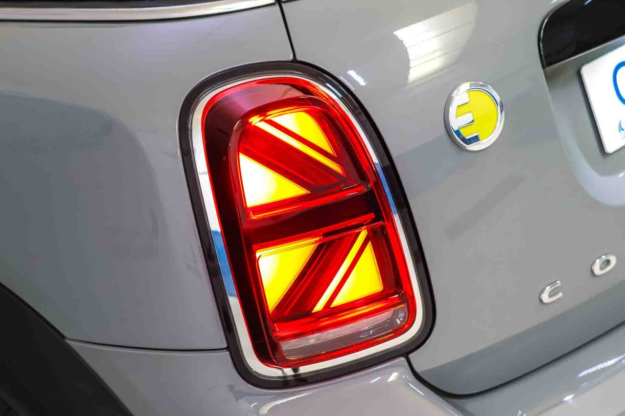 MINI Countryman Cooper S E ALL4 **Techo panorámico** - Foto 25