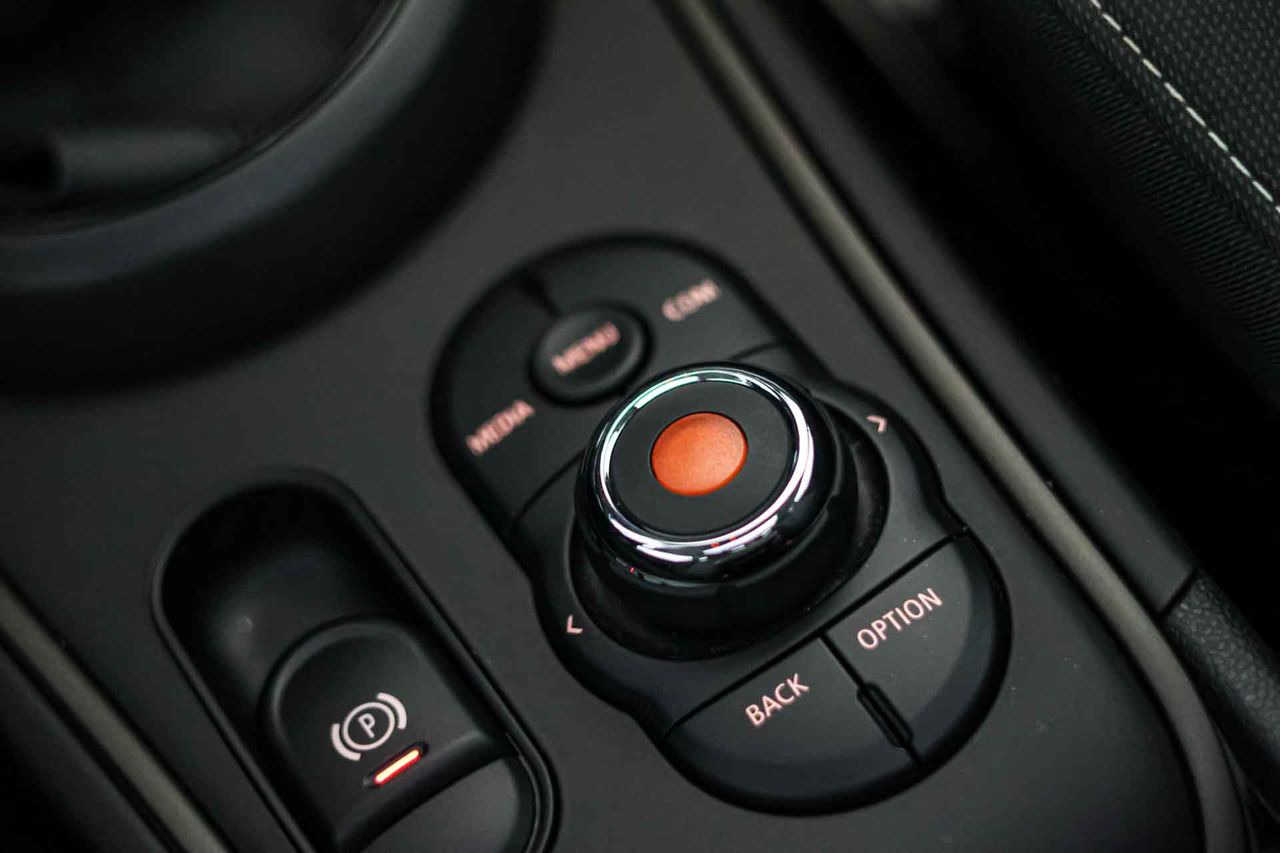 MINI Countryman Cooper S E ALL4 **Techo panorámico** - Foto 47