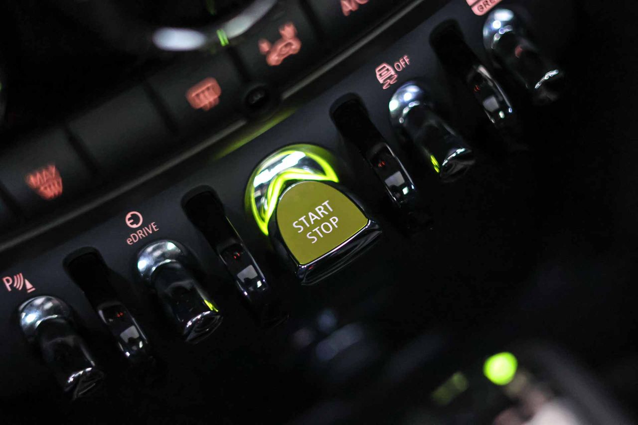 MINI Countryman Cooper S E ALL4 **Techo panorámico** - Foto 49