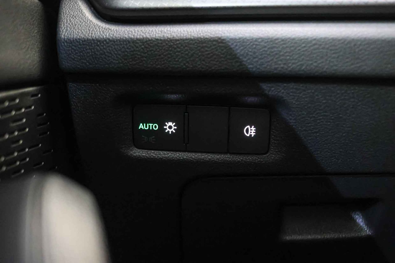 Skoda Octavia Combi 1.5 TSI 110kW DSG m-HEV Ambit - Foto 32