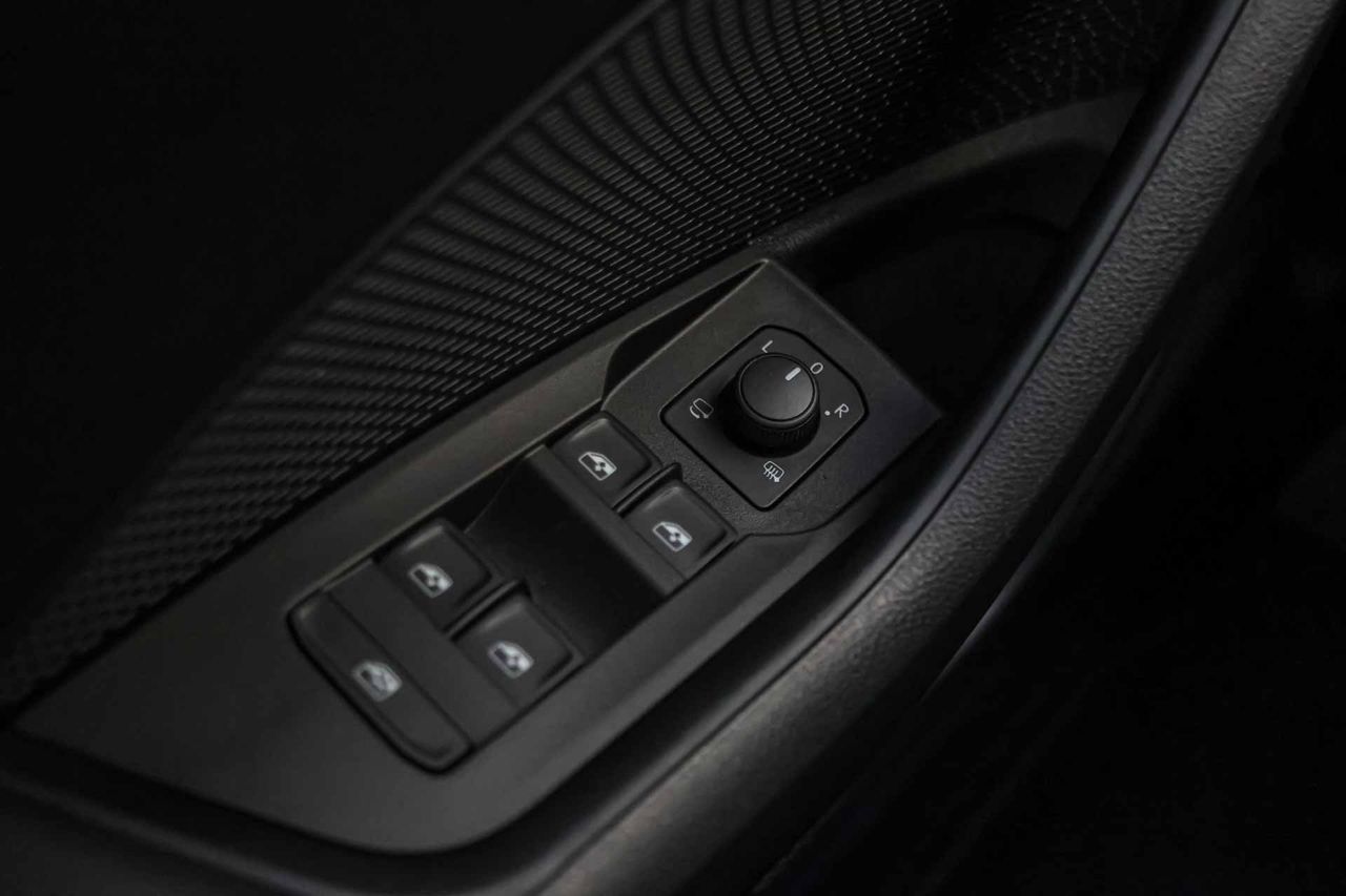 Skoda Octavia Combi 1.5 TSI 110kW DSG m-HEV Ambit - Foto 31
