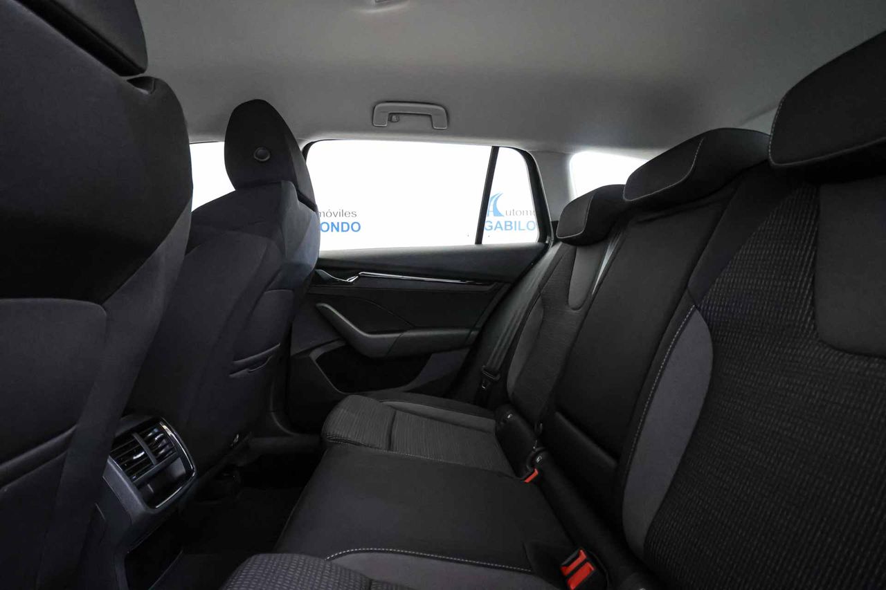 Skoda Octavia Combi 1.5 TSI 110kW DSG m-HEV Ambit - Foto 51