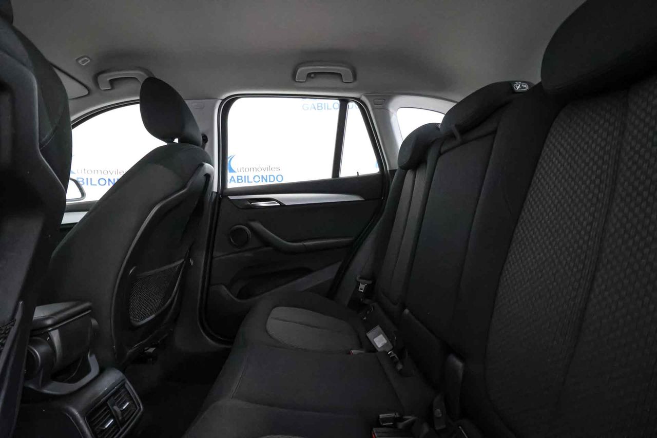 BMW X1 sDrive18i - Foto 49