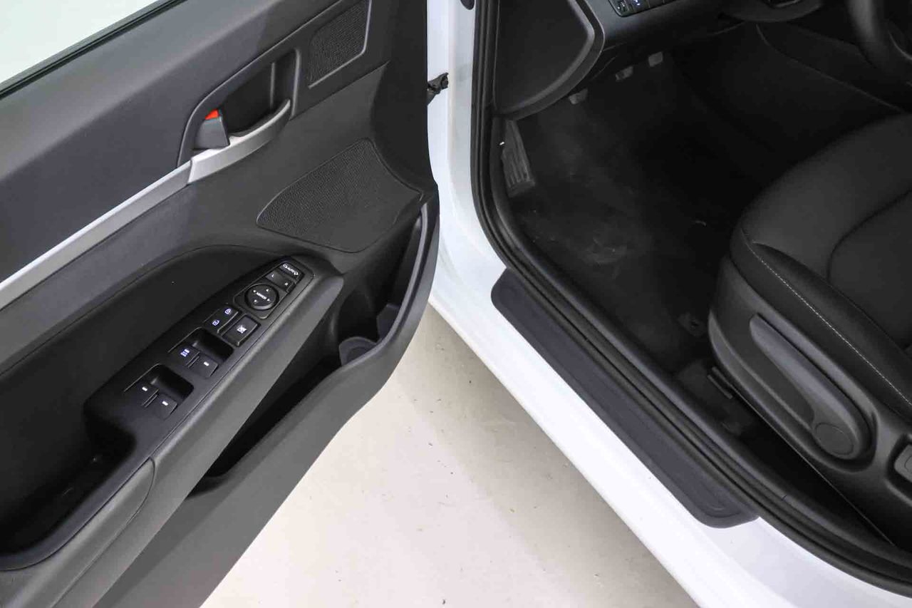 Hyundai Elantra 1.6 CRDi Tecno - Foto 29