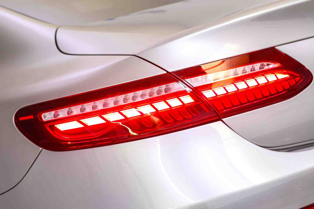 Mercedes Clase E Coupé E 350 **Modelo E 300 AMG Line** - Foto 17