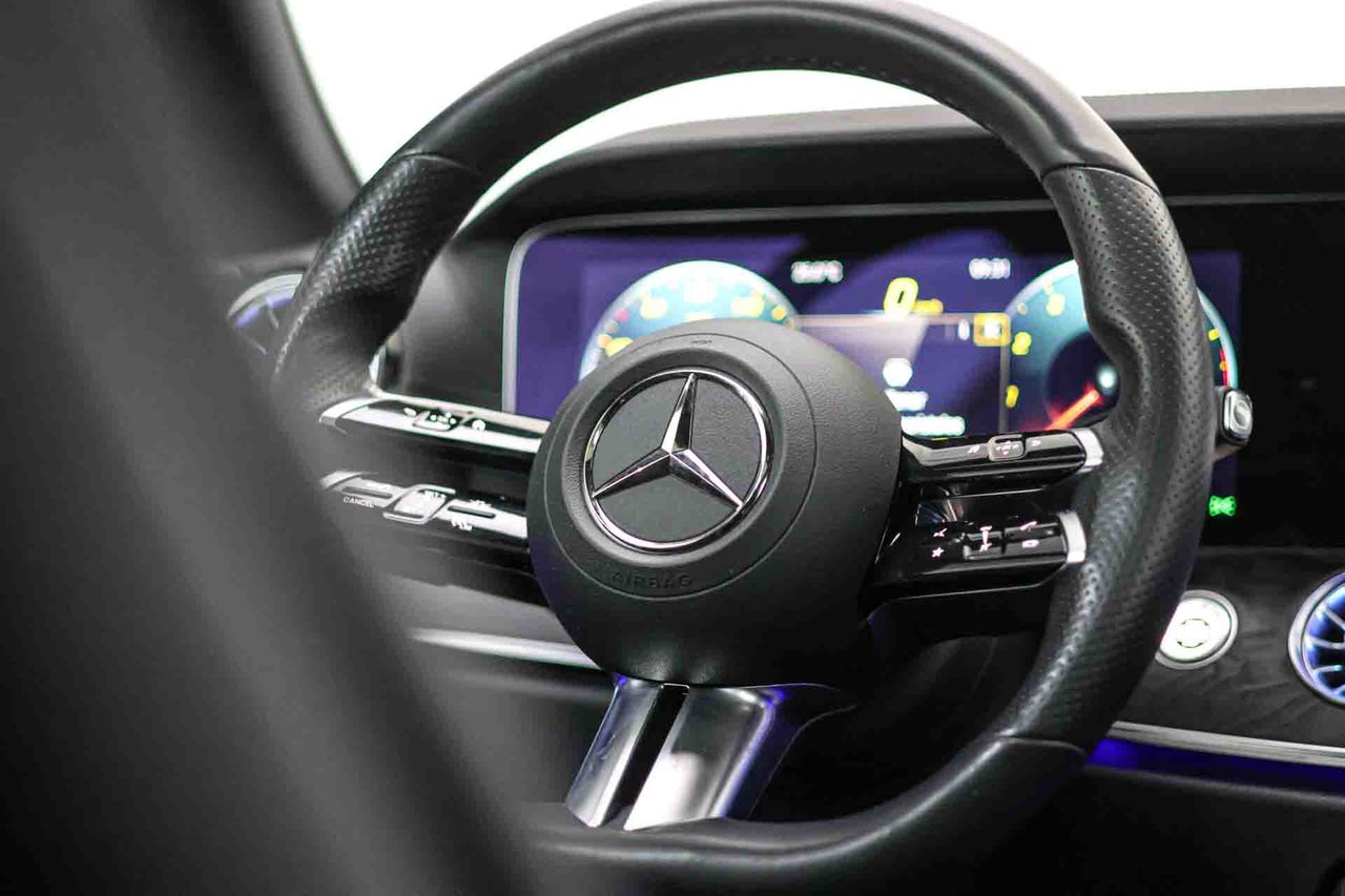 Mercedes Clase E Coupé E 350 **Modelo E 300 AMG Line** - Foto 38